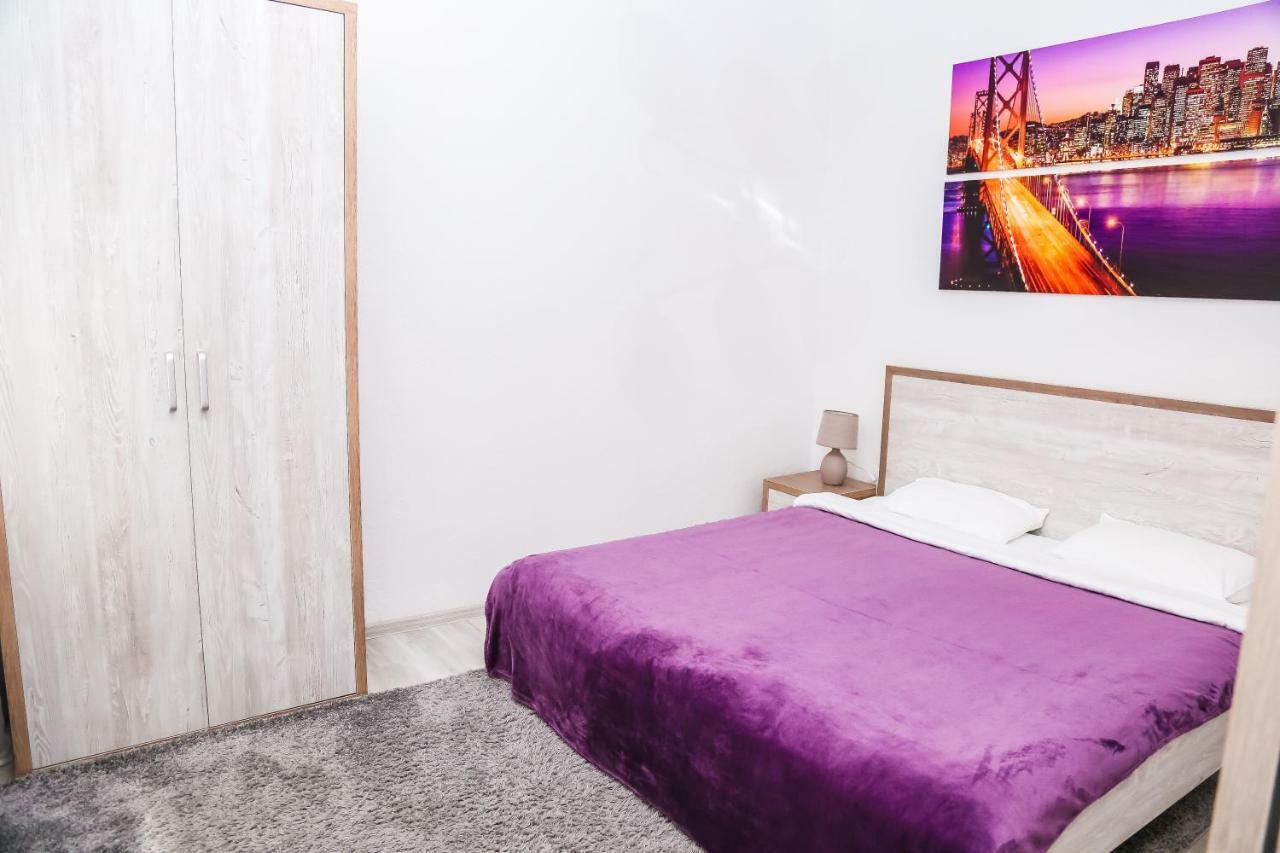 Square Apartments Одесса Экстерьер фото